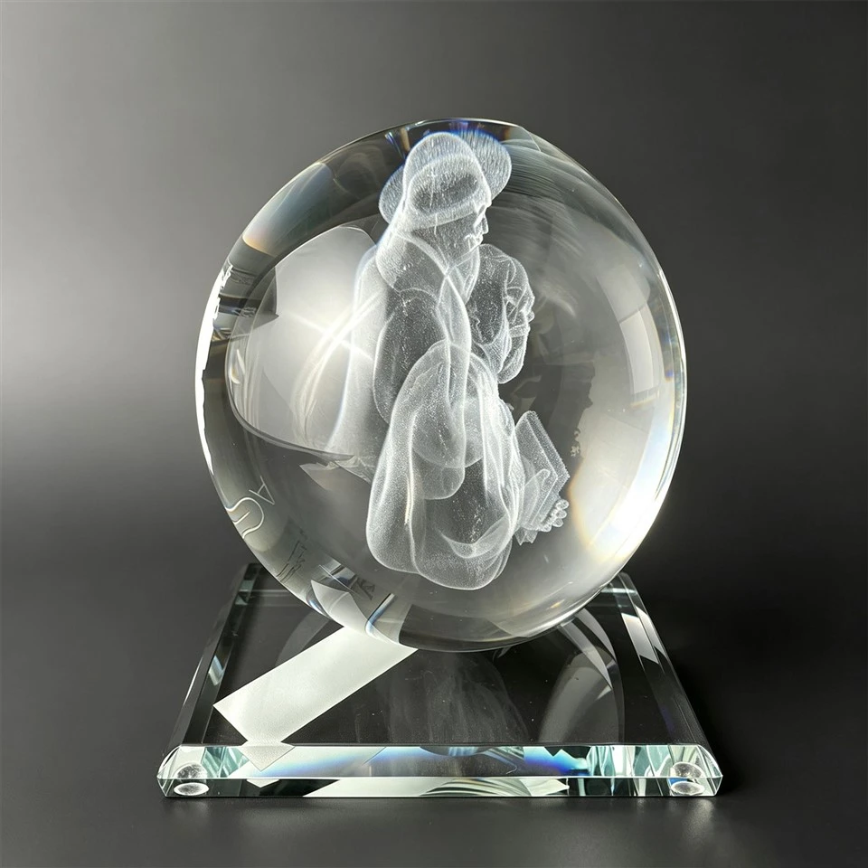 Custom Photo Crystal Ball Desk Trophy suppliers